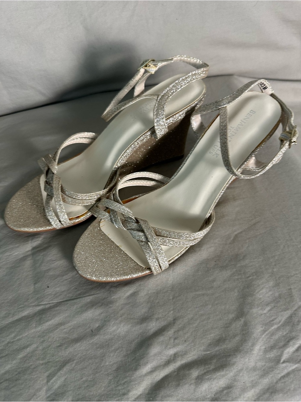Benjamin Walk Touch Ups Glitter Wedge Sandals 6M NWOB